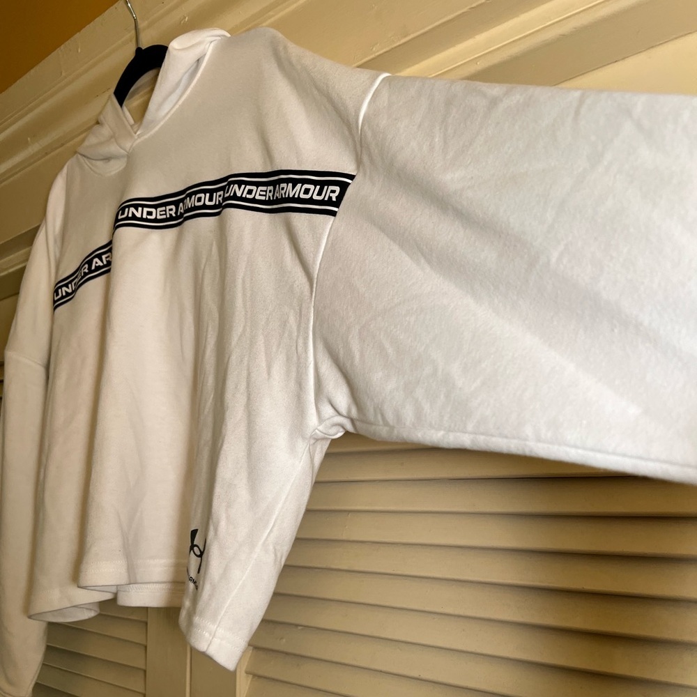 Under Armour Rival Logo Cropped Pullover Hoodie, size medium - Picture 10 of 11